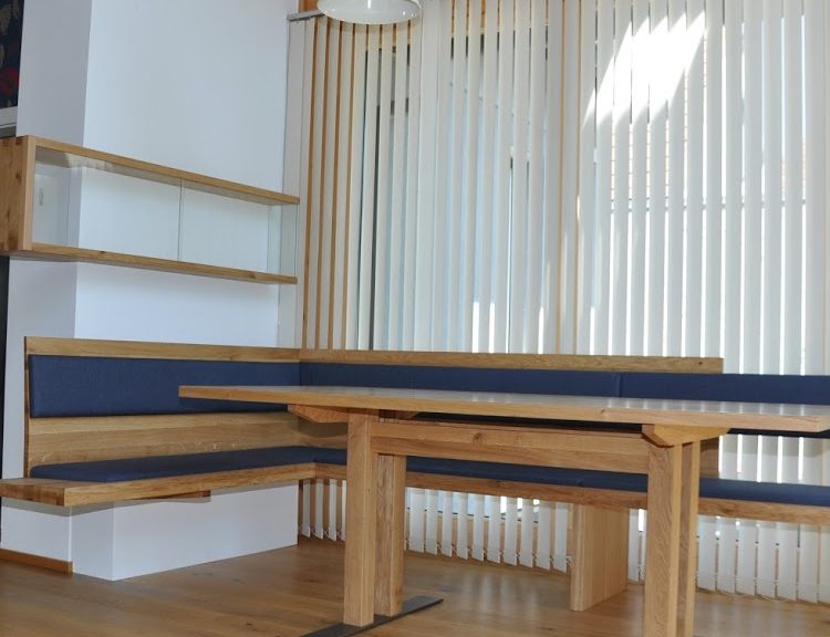 Esstisch mit Eckbank